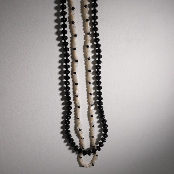 Vintage Black and Shell White floral Beaded Necklace with Shell Ring Accent - Picture 15 of 16